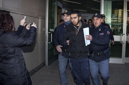 Il blitz per arrestare il "foreign fighter" italiano 1