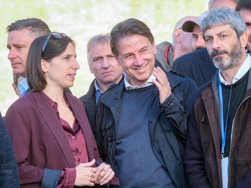 Il vizio di Schlein e alleati: ci riprovano con il Reddito