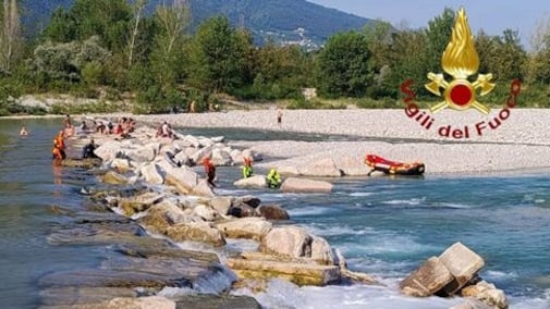 Bimba di 10 anni annega in un fiume nel Trevigiano