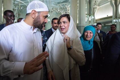 La Boldrini in visita alla moschea di Roma: "Islam religione di pace" 12