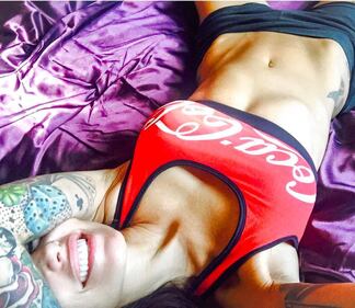 Siria De Fazio sexy nel photoshooting intimo 9