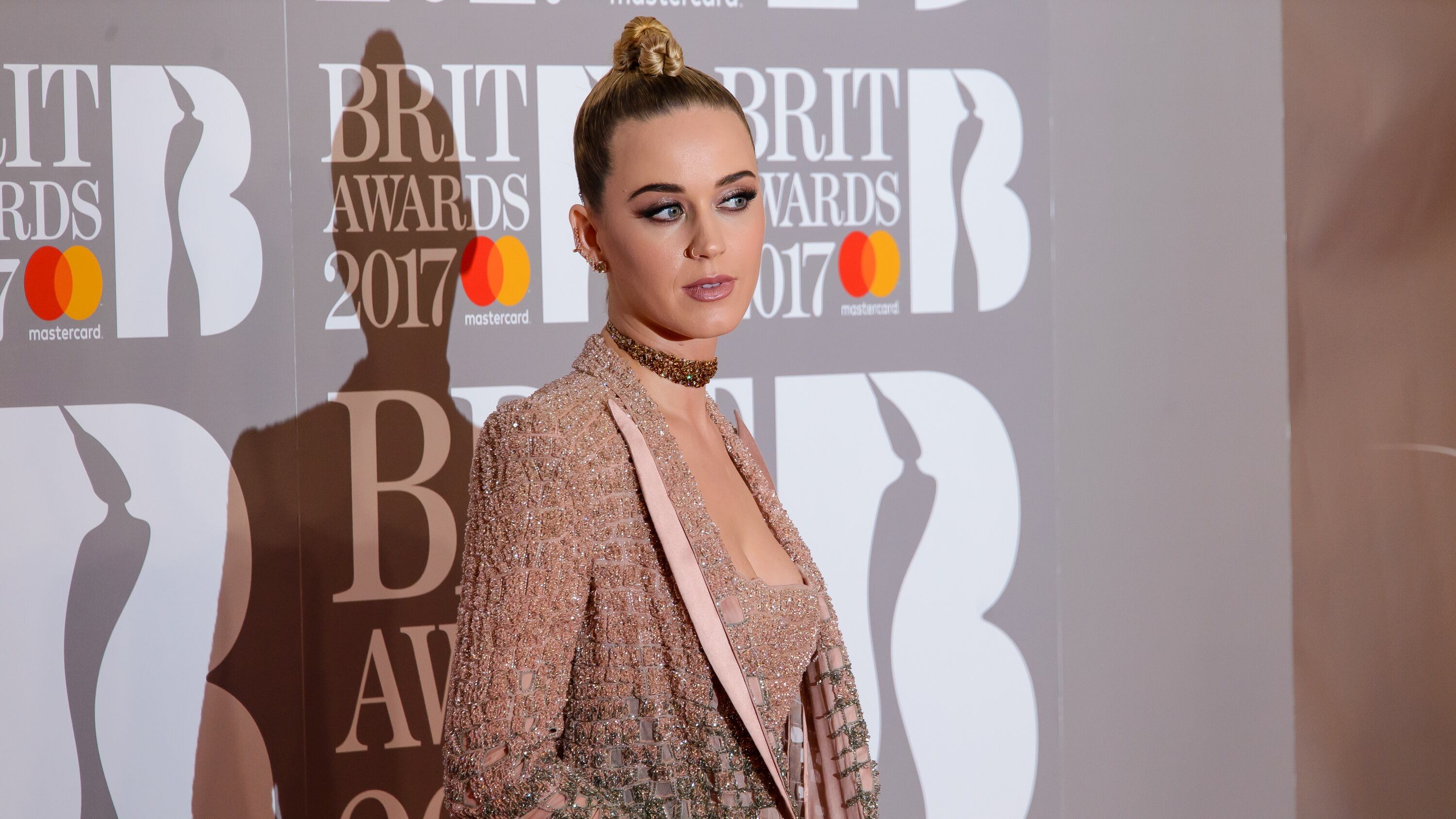 Katy Perry si sente male per una fuga di gas