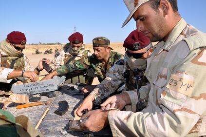 Così i parà addestrano i curdi a Erbil 14