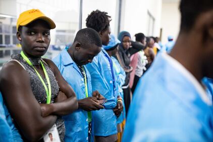 In Uganda apre la prima fabbrica di cellulari 4