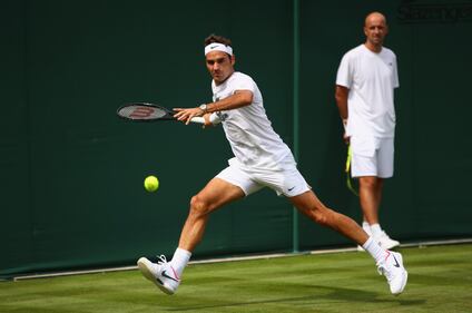 Federer a Wimbledon con lo sky-line di Londra sulle scarpe 3