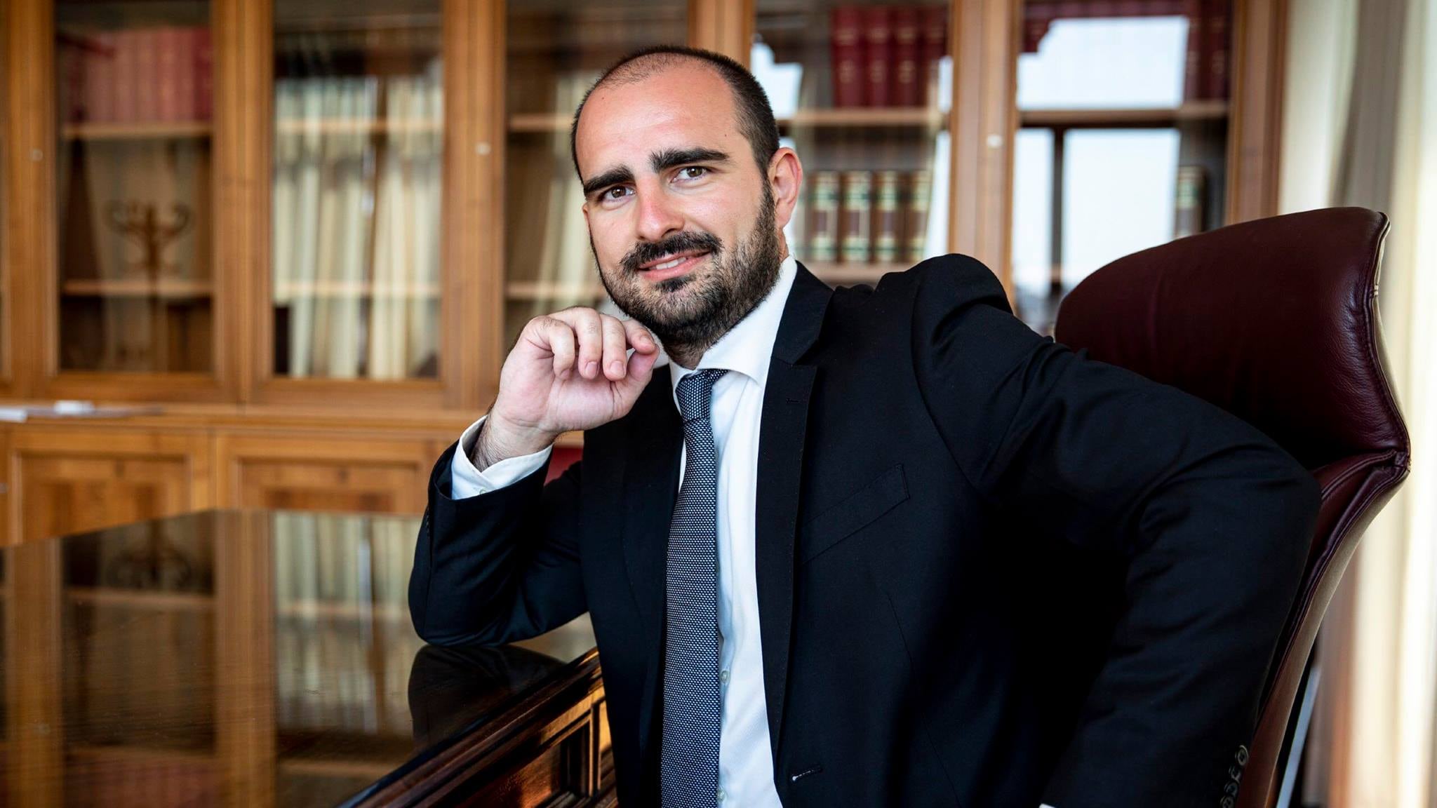 I 5s svelano il loro furbetto. È Rizzone, l'amico di Di Maio