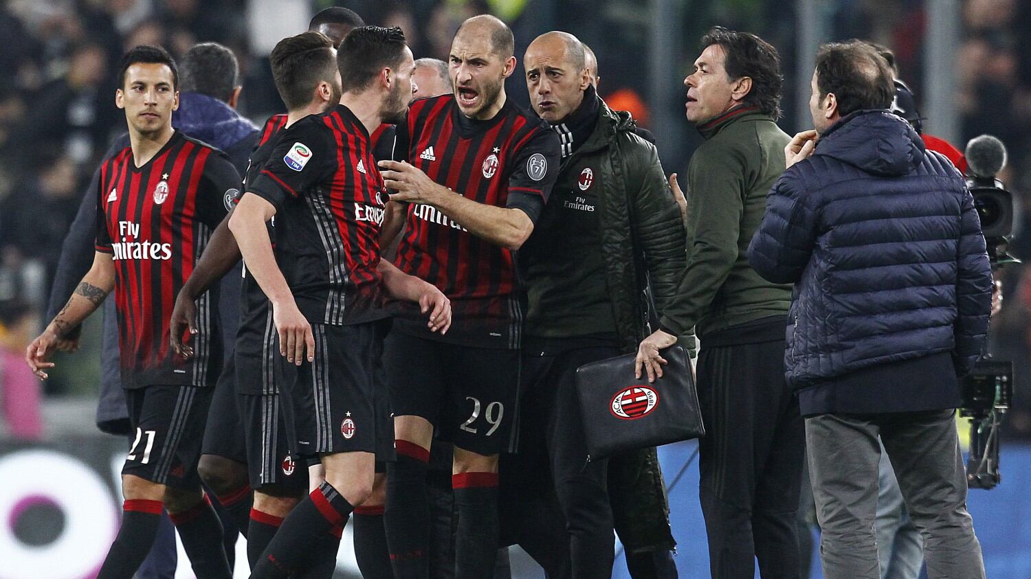 La Juventus accusa i giocatori del Milan: "Danni agli spogliatoi"