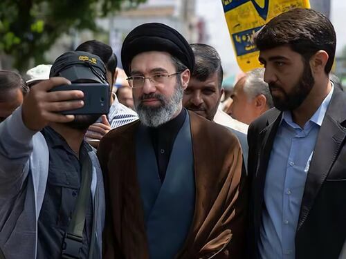 Khamenei jr è la Guida Suprema. Ma Trump e Bibi: "Non durerà"