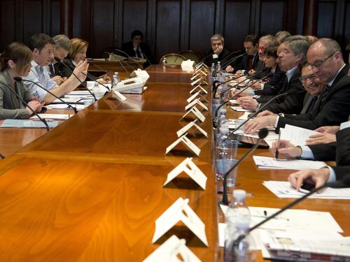 Renzi incontra le Regioni: "Entro marzo la riforma del Titolo Quinto"