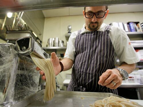 Coldiretti, dopo la crisi in Italia ci saranno due cuochi per ogni operaio