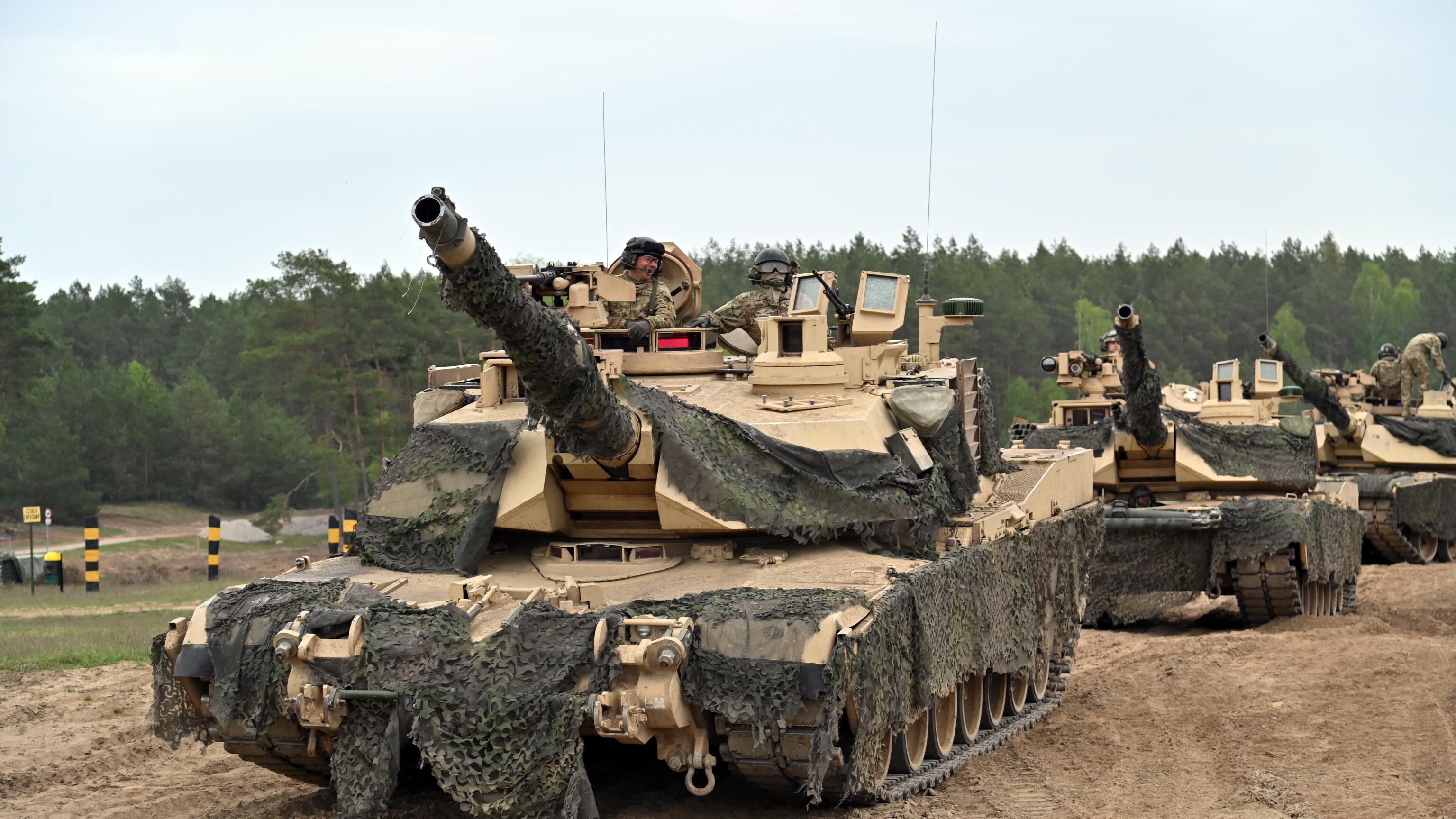 "Abrams e Leopard a Kiev": Usa e Germania pronti a inviare i tank