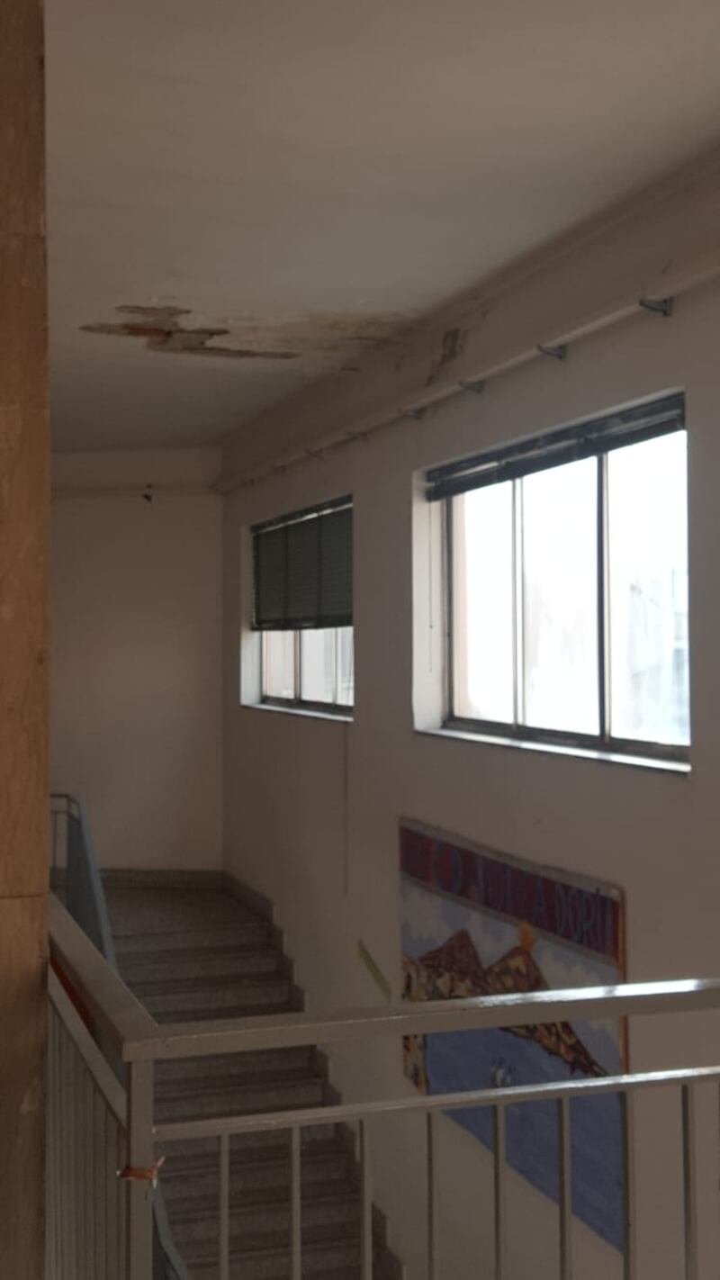 Infiltrazioni scuola Napoli 5