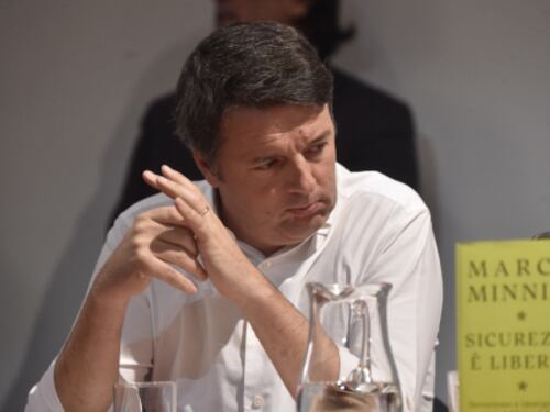 "Sciacallo", "Chiacchierone". Ed è scontro tra Renzi e Salvini