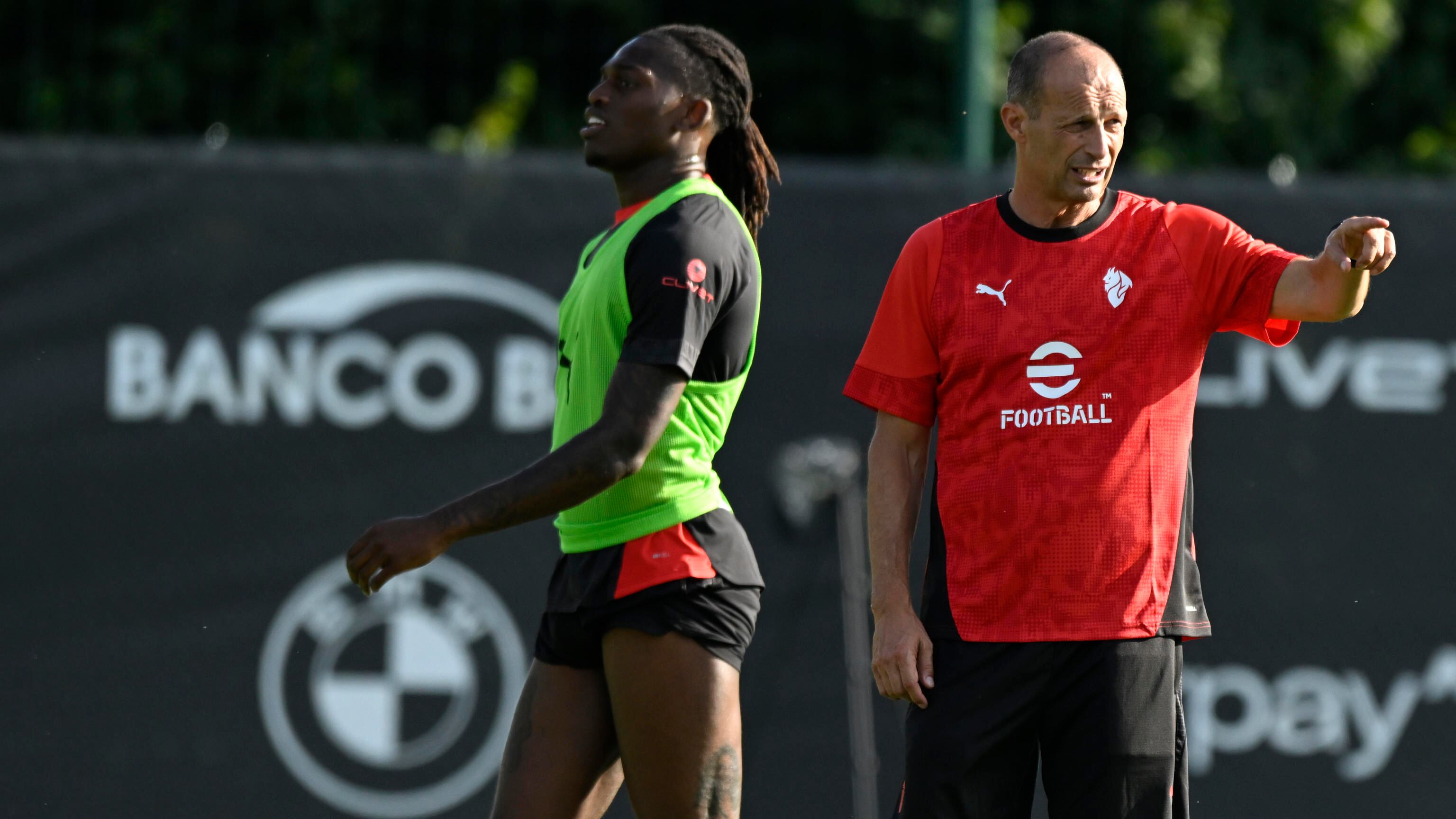 Milan, si parte Allegri