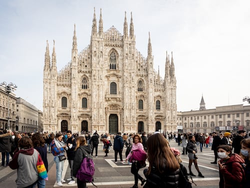 Spot e notti gratis in hotel per risollevare il turismo