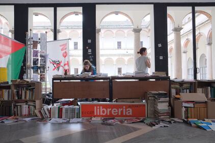 Milano, scontri all'Università Statale 16