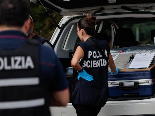 Colleferro, 50enne accoltellata in casa davanti ai figli: il compagno confessa l’omicidio