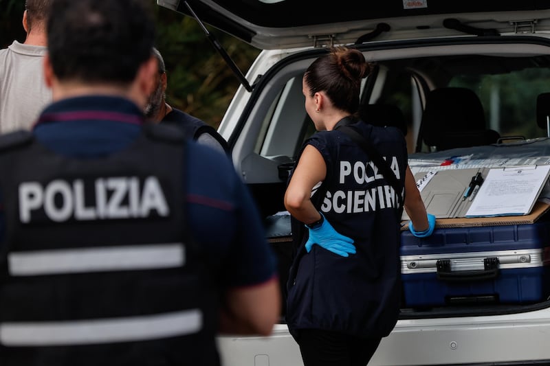 Colleferro, 50enne accoltellata in casa davanti ai figli: il compagno confessa l’omicidio