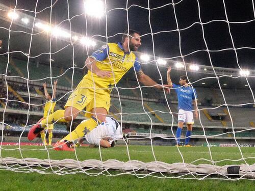 Chievo-Frosinone 5-1, ciociari infuriati, finiscono in 9