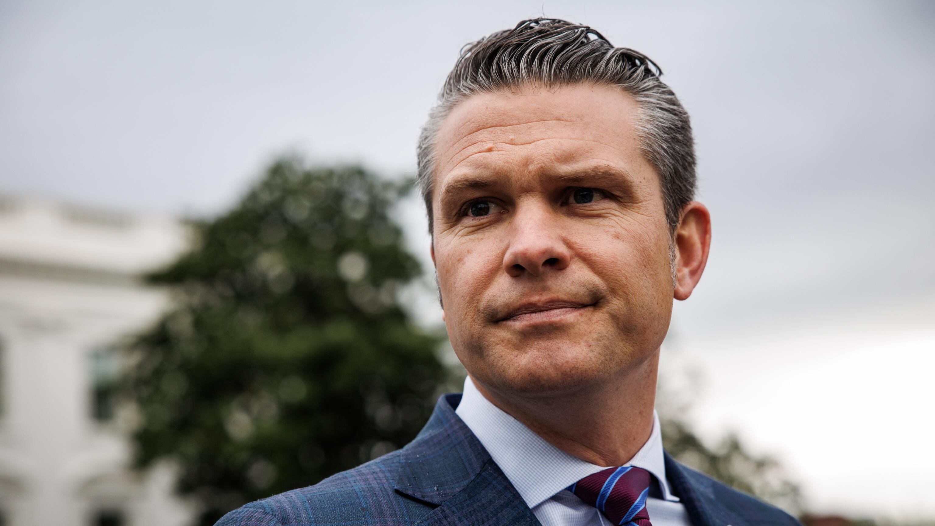 "Caos totale al Pentagono. Trump merita di meglio": a rischio la poltrona del segretario alla Difesa Usa Pete Hegseth