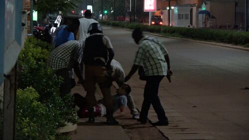 Burkina Faso, attacco terroristico al ristorante 7
