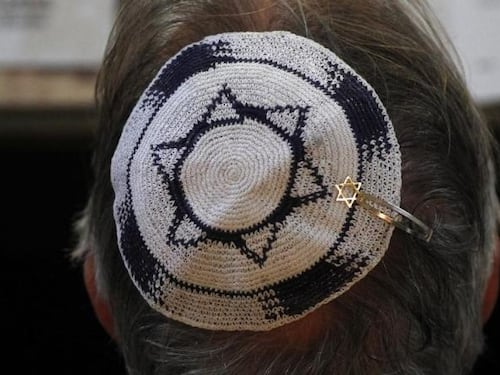 Germania, consiglio choc agli ebrei: "Non indossate la kippah"