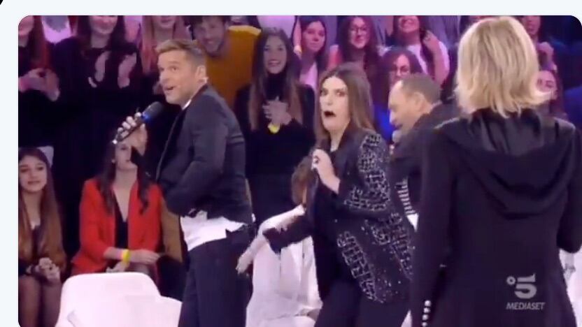 Amici: Laura Pausini sbotta e diverte, "Sono cafona"