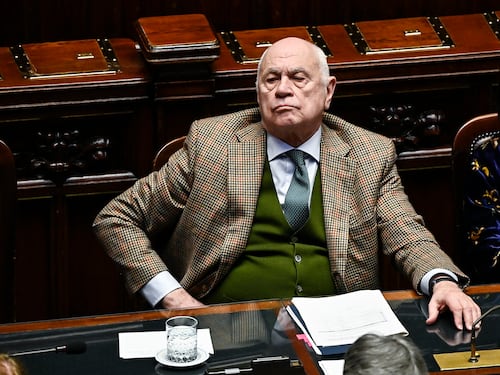 Almasri, i ministri verso il processo. Meloni archiviata