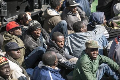Clandestini sbarcati al porto di Corigliano Calabro 10