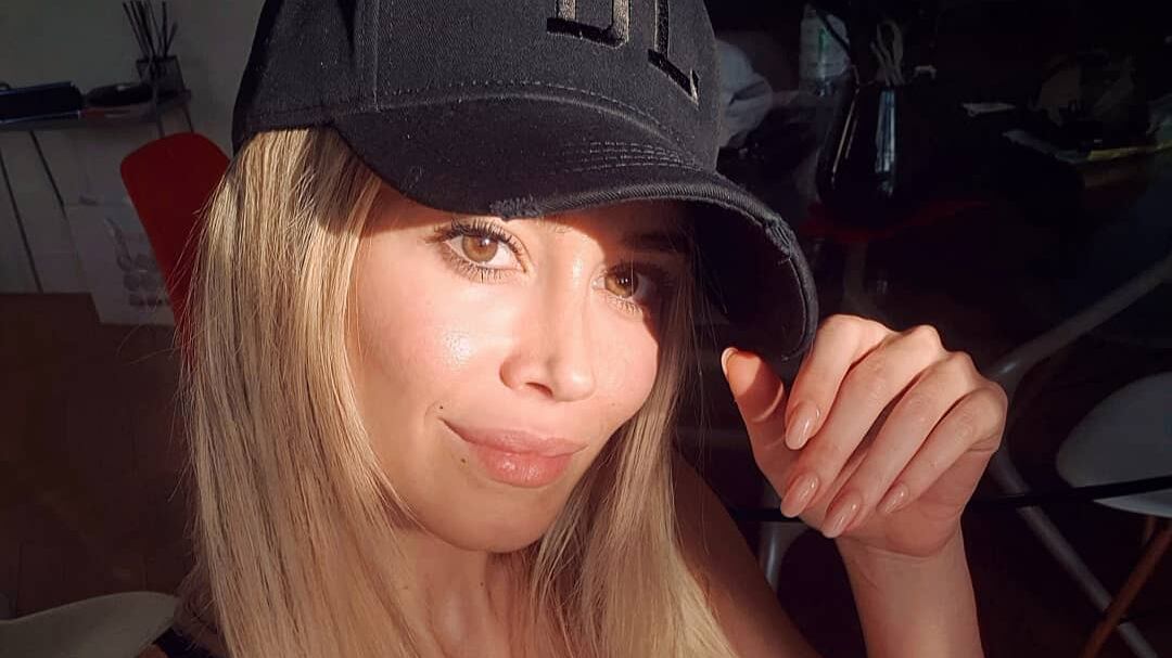 Diletta Leotta si scatena al ritmo di musica ma la scollatura è eccessiva