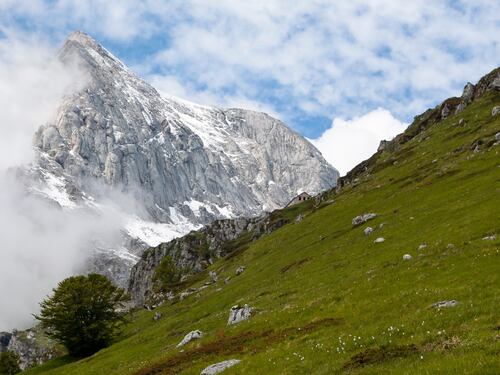 Abruzzo, tra i monti per scorgere il gigante che dorme