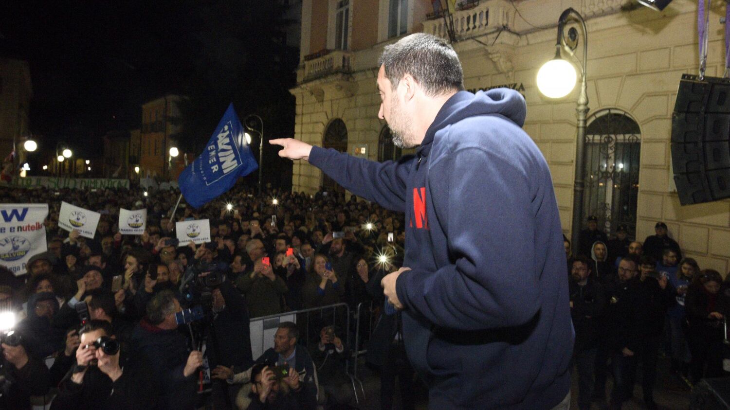 In Basilicata la folle gara degli alleati che si insultano
