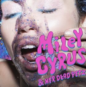 Miley Cyrus completamente nuda su V Magazine 18