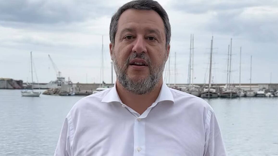 Salvini mobilita la Lega: campagna contro i "giudici politicizzati"