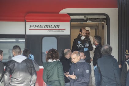 Terrore sul Frecciarossa: donna accoltellata da ex fidanzato 1