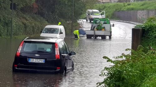 Strade allagate e alberi caduti: nubifragio si abbatte su Milano 7