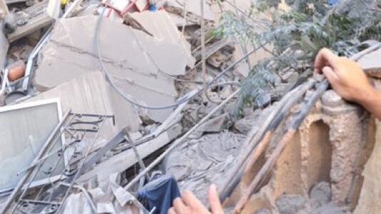 Raid delle Idf su Beirut, uccisi 11 alti comandanti di Hezbollah: "Pianificavano un 7 ottobre in Galilea"