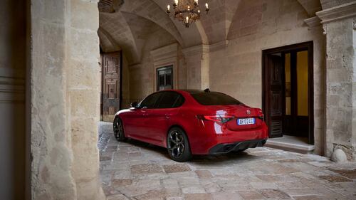 Alfa Romeo Tributo Italiano, guarda le foto della nuova gamma  15
