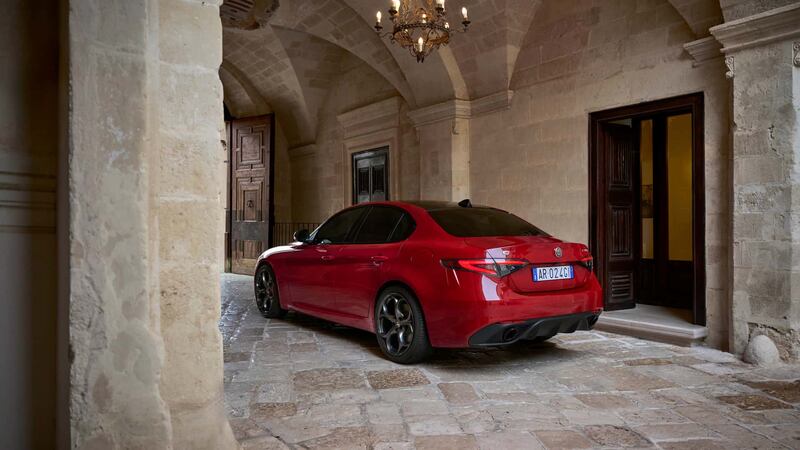 Alfa Romeo Tributo Italiano, guarda le foto della nuova gamma  15
