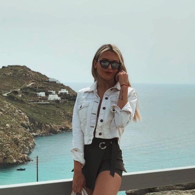 Agustina Gandolfo manda in tilt i follower: gli scatti di lady Martinez 1