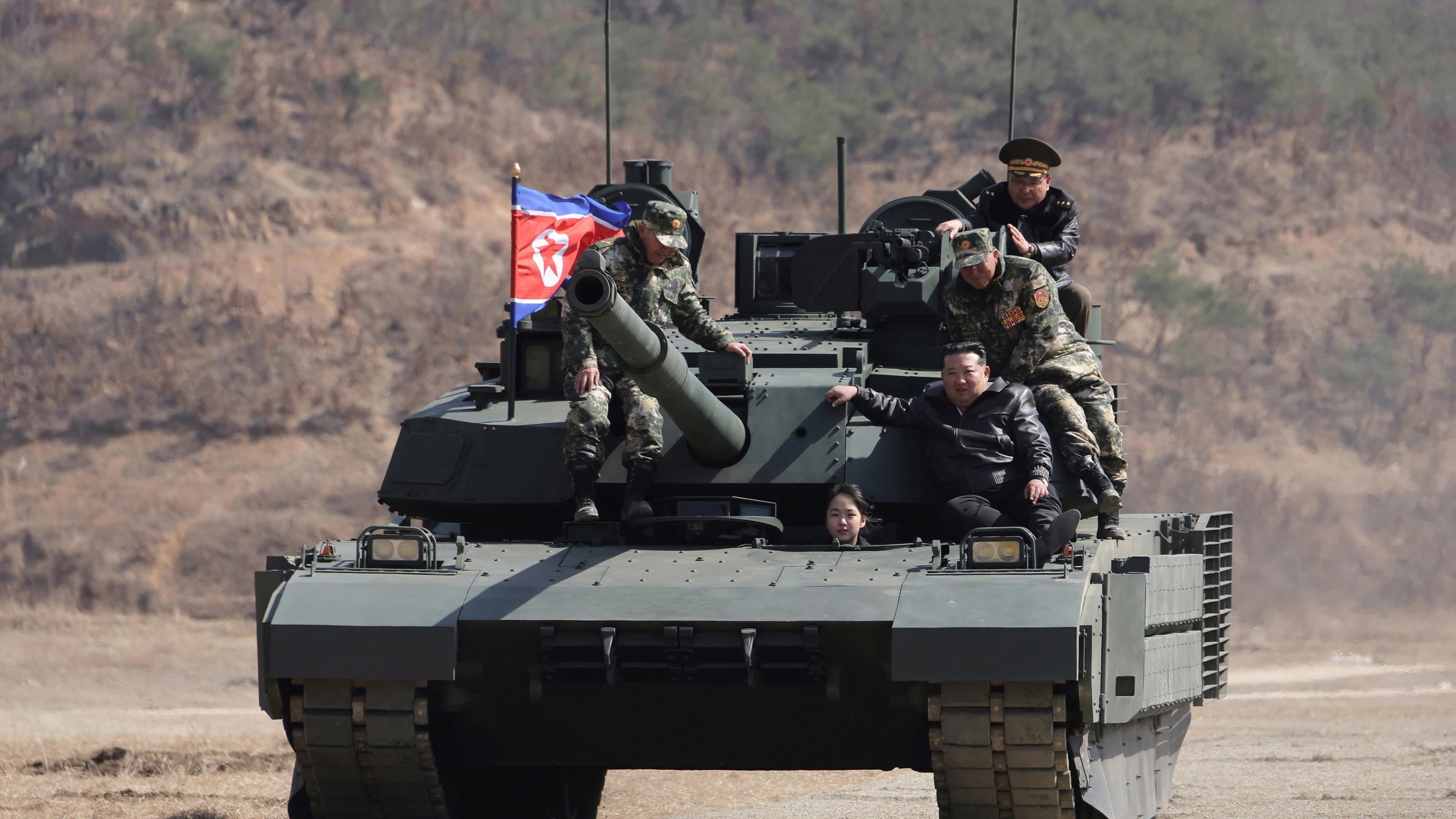 Esercitazioni di “preparazione alla guerra" e nuovo tank: cosa c'è dietro la mossa di Kim