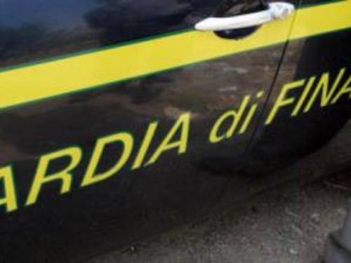 Brindisi, sequestrate uova e olio Made in Italy, ma erano contraffatti