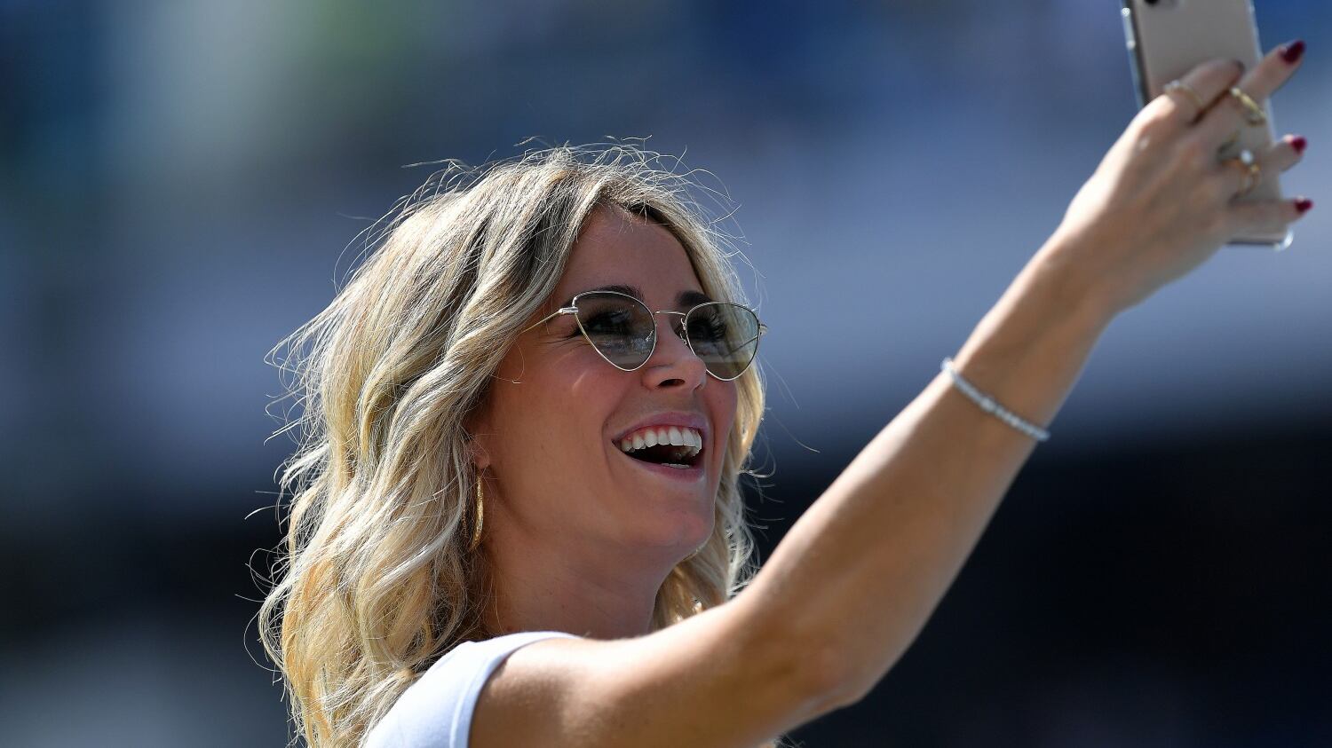Napoli, i tifosi impazziscono per Diletta Leotta: "Fuori le t...". Ma lei li "boccia"