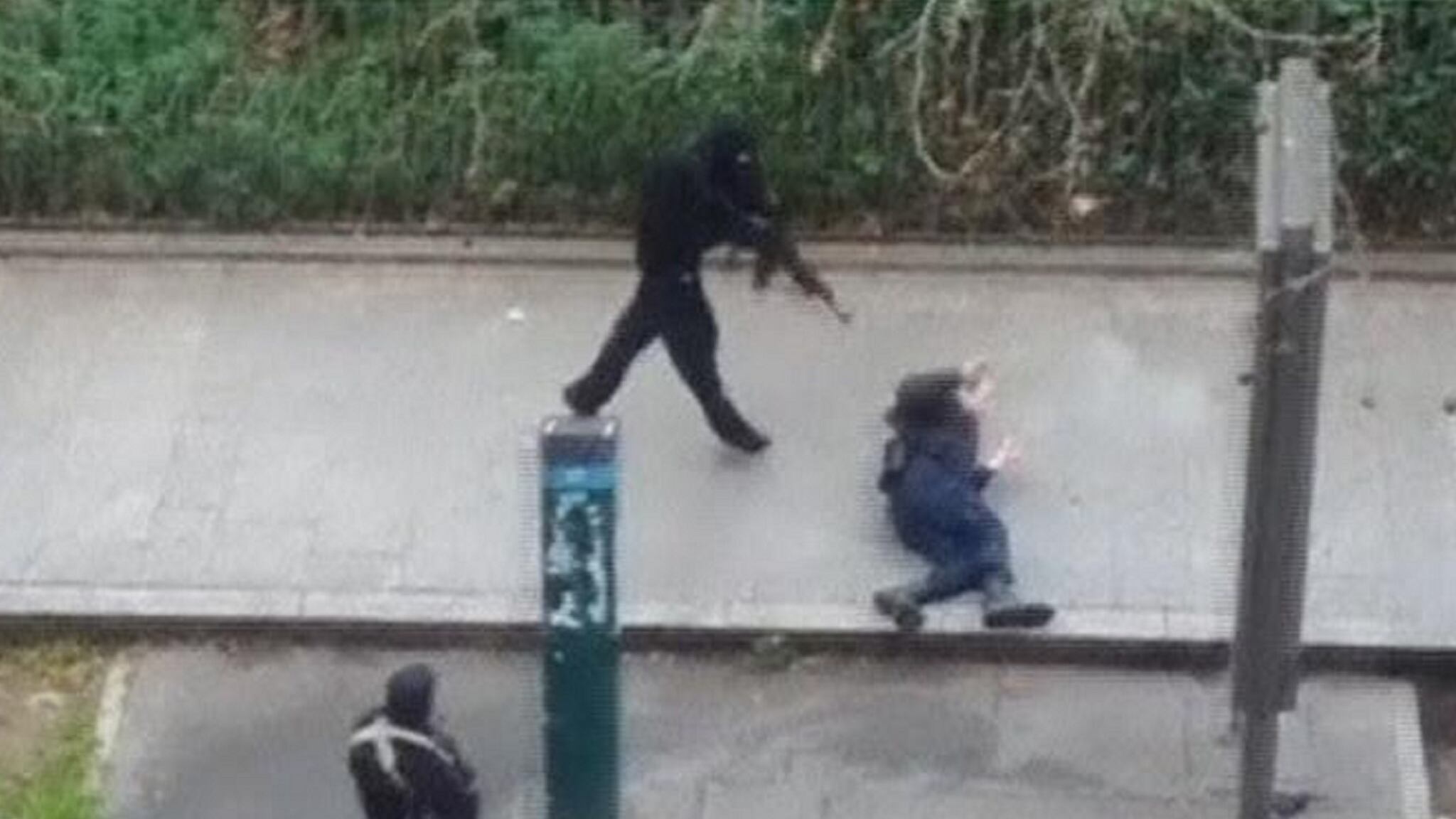 Condanna di 15 anni di prigione a reclutatore legato a Charlie Hebdo
