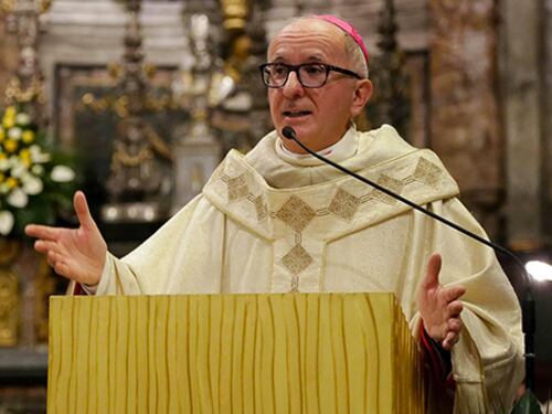 Coronavirus, vescovo di Pinerolo: "È un crimine sottovalutare"