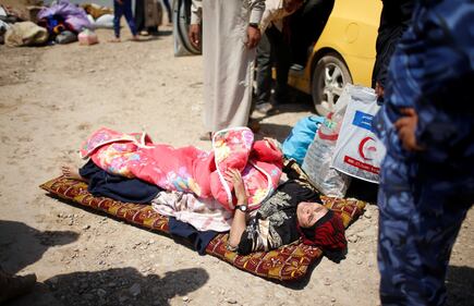 A sud di Mosul per gli iracheni la vita continua 9