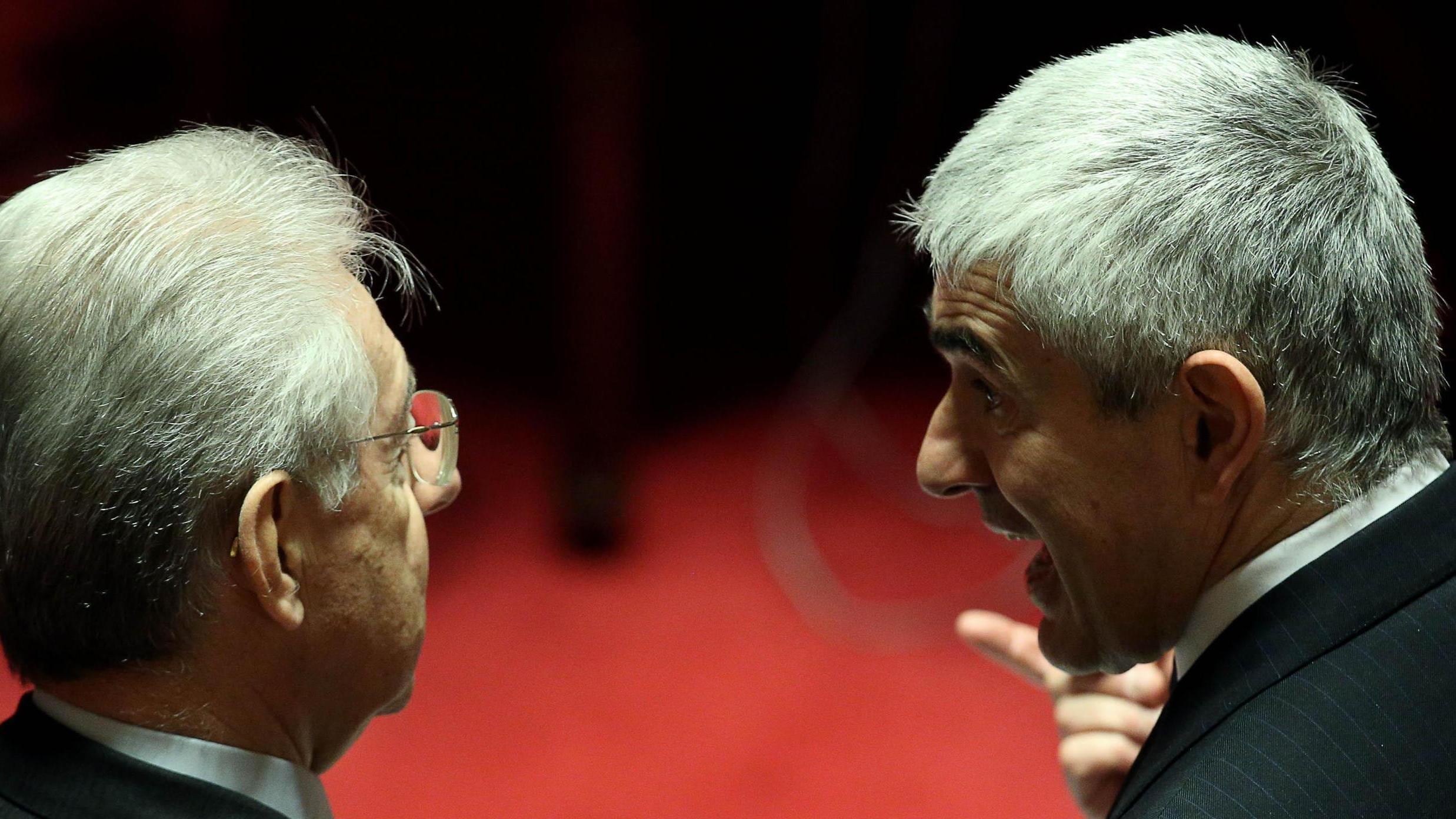 Il centrino dei veleni, Casini contro Monti: "È rissoso"