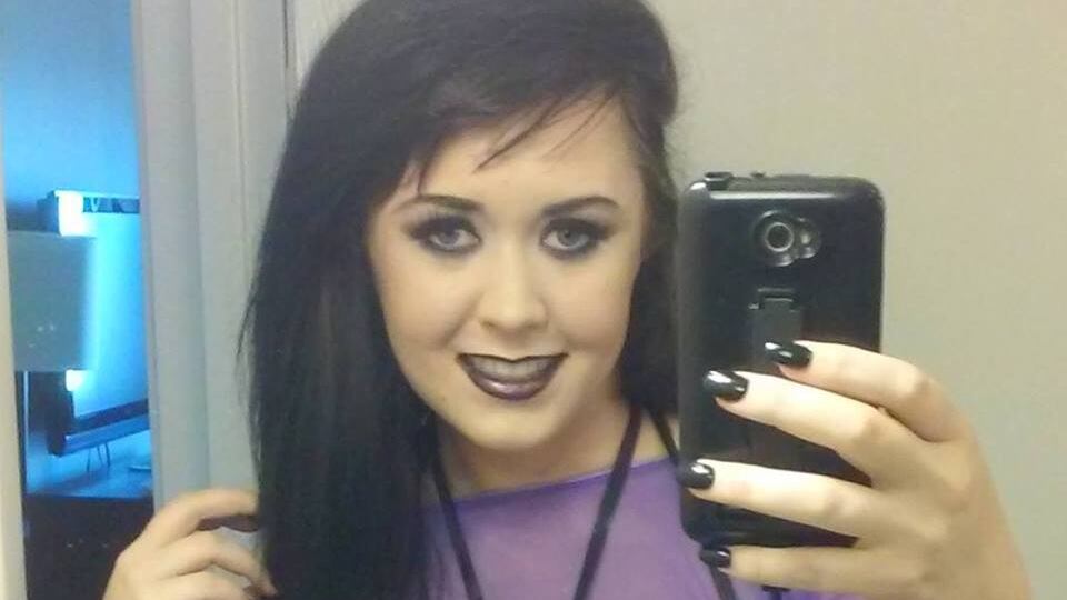 La ragazza con tre seni: "L'ho fatto per i ragazzi"