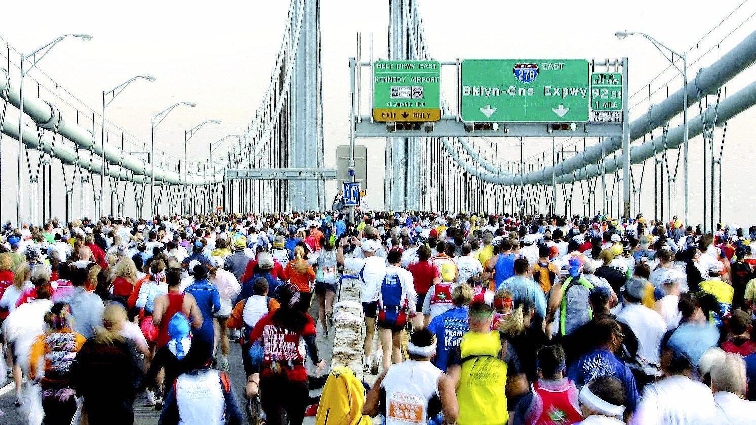 C'è la maratona di New York ma gli italiani corrono via