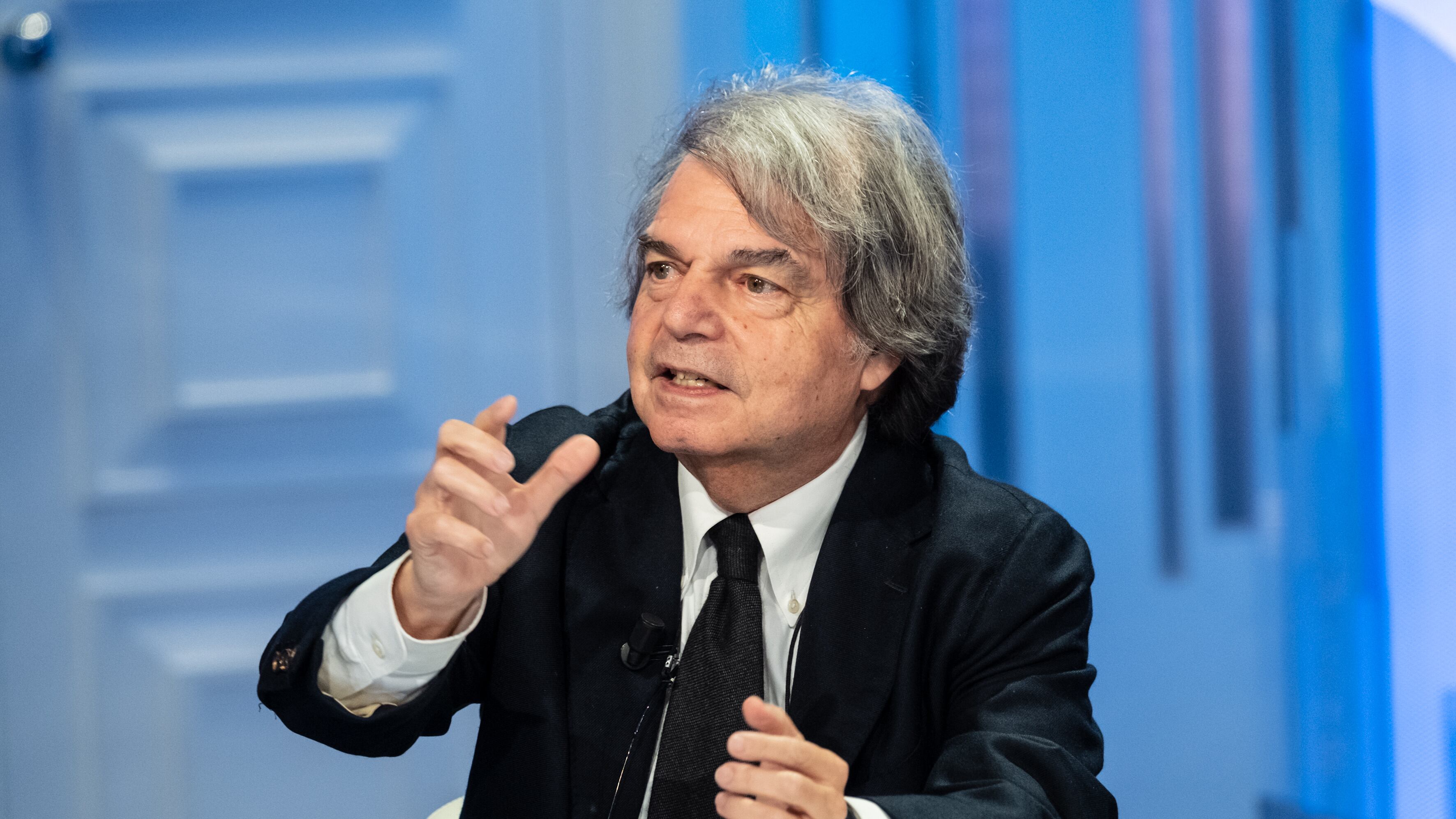 "No nuove chiusure a causa dei no vax". E Brunetta lancia il super green pass